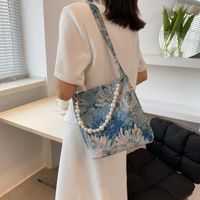 Knitted Oil Painting Pattern Small Bag For Women 2021 New Fashionable Canvas Pearl Crossbody Women's Bag Simple Shoulder Tote Bag main image 4