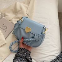 Wholesale Heart Buckle Fold One-shoulder Messenger Small Round Bag Nihaojewelry sku image 1