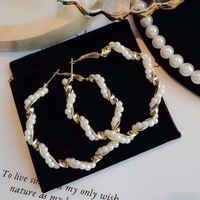 Twisted Pearl Beaded C-shaped Fashion Earrings Wholesale Jewelry Nihaojewelry main image 1