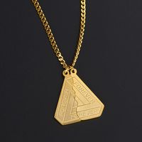 Vente En Gros Bijoux Triangle Split Pendentif Collier En Acier Au Titane Nihaojewelry main image 3