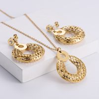 Hollow Round Tag Ol Style Necklace Earrings Three-piece Wholesale Nihaojewelry main image 1