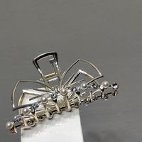 Wholesale Jewelry Metal Geometric Bow Pearl Catch Clip Nihaojewelry sku image 3