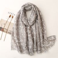 Vente En Gros Fil Gris Petites Fleurs Unie Crème Solaire Châle Foulard En Soie Nihaojewelry main image 1