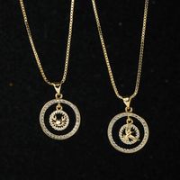 Großhandel Mode Hohle Krabbentaube Anhänger Kupfer Vergoldet Eingelegte Zirkon Halskette Nihaojewelry main image 1
