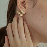 Wholesale Fashion Gold Electroplating Rhinestone Shell Butterfly Stud Earrings Nihaojewelry main image 5