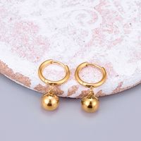 Bijoux En Gros Perle Ronde Titane Acier Plaqué Or Boucles D&#39;oreilles Nihaojewelry sku image 1