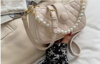 Wholesale Lingge Pearl Chain Underarm Bag Nihaojewelry sku image 3