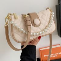 Wholesale Lingge Pearl Chain Underarm Bag Nihaojewelry main image 2