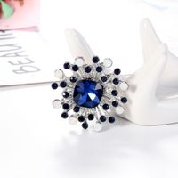 Wholesale Retro Geometric Blue Alloy Diamond Brooch Nihaojewelry main image 5