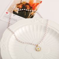 Wholesale New Creative Pearl Small Daisy Pendent Alloy Necklace Nihaojewelry main image 5