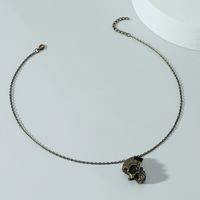 Wholesale Retro Half Head Skull Titanium Steel Necklace Nihaojewelry main image 5