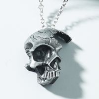 Wholesale Retro Half Head Skull Titanium Steel Necklace Nihaojewelry main image 6