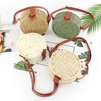 One Piece Dropshipping New Retro Round Hundred Candy Color Crossbody Straw Bag Casual Weaving Women's Bag Beach Bag main image 1