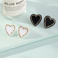 Nihaojewelry Jewelry Wholesale Simple Alloy Acrylic Peach Heart Earrings main image 2