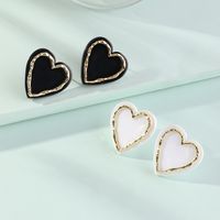 Nihaojewelry Jewelry Wholesale Simple Alloy Acrylic Peach Heart Earrings main image 3