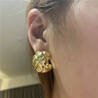 Nihaojewelry Jewelry Wholesale Simple Diamond Pattern C-shaped Geometric Earrings main image 3