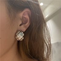 Nihaojewelry Jewelry Wholesale Simple Diamond Pattern C-shaped Geometric Earrings main image 5