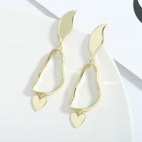 Nihaojewelry Jewelry Wholesale New Fashion Heart Pendant Brass Plating Irregular Long Earrings main image 3