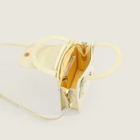 Wholesale Accessories Pearl Chain Cream Yellow Messenger Bag Nihaojewelry main image 4