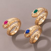 Nihaojewelry Bijoux En Gros Bague En Alliage Réglable Motif Serpent Tricolore Ensemble De 3 Pièces main image 3