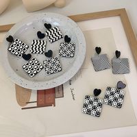 Retro Black White Checkerboard Heart Square Acrylic Earrings Wholesale Nihaojewelry main image 1
