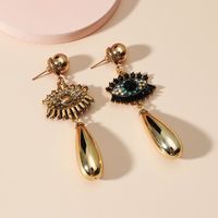 European And American Fashion Retro Bohemian Exaggerated Pearl Earrings Special Simple Creative Exaggerated Eyes Long Earrings main image 4