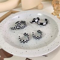 Korean Popular Acrylic Black White Checkerboard Earrings Wholesale Nihaojewelry main image 4