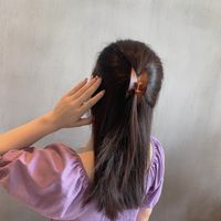 New Simple Korean Style Women's Transparent Cutout Grip Fresh Color Barrettes Girl Heart Barrettes Wholesale main image 3