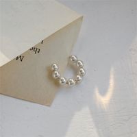 New Simple Fashion Pierceless C-shaped White Pearl Ear Clip Wholesale Nihaojewelry sku image 1