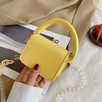 Fashion Casual Mini Acrylic Chain One-shoulder Messenger Bag Wholesale Nihaojewelry main image 6