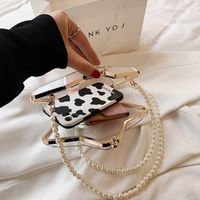 Simple Star-shaped Acrylic Transparent Pearl Chain Shoulder Bag Wholesale Nihaojewelry main image 5