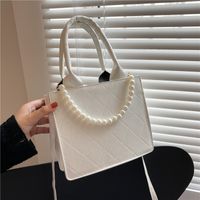 Fashion Solid Color Plaid Texture Pearl Chain Messenger Bag Wholesale Nihaojewelry sku image 1