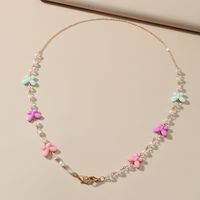 Wholesale Jewelry Hollow Chain Stitching Butterfly Daisy Pendant Necklace Nihaojewelry sku image 1