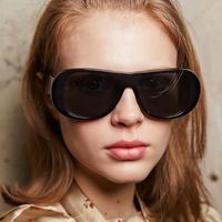 Fashion Oval Frame Big Hinge Sunglasses Wholesale sku image 1