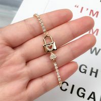 Adornos Populares Al Por Mayor Europeos Y Americanos Nueva Micro Pulsera De Corazón De Diamantes De Imitación Personalidad Femenina Cerradura De Llave Colgante Pulsera De Temperamento main image 3