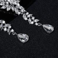 Pendientes Largos De Aleación De Diamantes De Imitación Brillantes Coreanos Al Por Mayor Nihaojewelry main image 4
