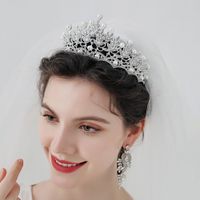 Fashion Wedding Headdress European And American New High-end Luxury Pearl Bridal Crown Banquet Ornament main image 1