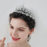 Fashion Wedding Headdress European And American New High-end Luxury Pearl Bridal Crown Banquet Ornament main image 2