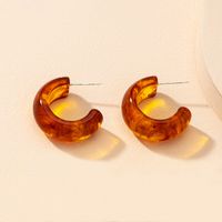 Boucles D&#39;oreilles En Forme De C Acrylique De Couleur Unie Rétro En Gros Nihaojewelry sku image 1
