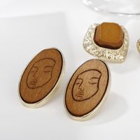Wholesale Jewelry Ethnic Style Wooden Face Line Pattern Round Pendant Earrings Nihaojewelry main image 3