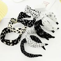 Korean Style Internet Celebrity Wide-brimmed Letter Headband Creative Smiley Face Flower Hairpin Fabric Cross Hair Fixer Face Wash Hair Bands F614 main image 2