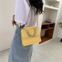 Fashion Retro Thick Chain Lattice Wide Shoulder Strap Messenger Handbag Wholesale Nihaojewelry main image 4