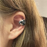 Wholesale Jewelry Black White Dripping Oil Heart-shaped Ear Clip Single Nihaojewelry main image 1