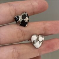 Wholesale Jewelry Black White Dripping Oil Heart-shaped Ear Clip Single Nihaojewelry main image 6