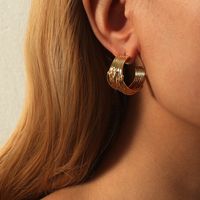 Nouvelles Boucles D&#39;oreilles Créoles En Cuivre Sculpté Géométrique En Gros Nihaojewelry main image 1