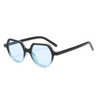 Korean Fashion Style New Small Frame Gradient Sunglasses sku image 3