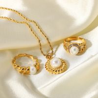 18k Gold Stainless Steel Croissant Natural Shell Pendant Pearl Necklace Wholesale Nihaojewelry main image 1