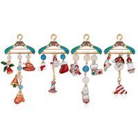 Großhandel Schmuck Weihnachtsaufhänger Weihnachtsmann Glocke Quaste Brosche Nihaojewelry main image 1