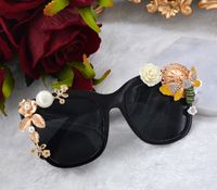 Baroque Bee Pearl Inlaid Flower Diamond Butterfly Sunglasses Wholesale Nihaojewelry main image 3