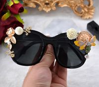 Baroque Bee Pearl Inlaid Flower Diamond Butterfly Sunglasses Wholesale Nihaojewelry main image 4